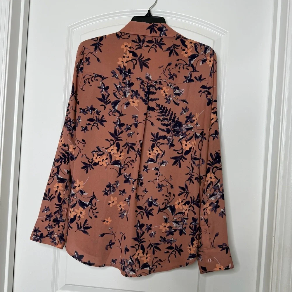 Express Floral Button-Down Bundle Shirt in Navy and Dusty Rose Work Office Chic - Picture 5 of 15